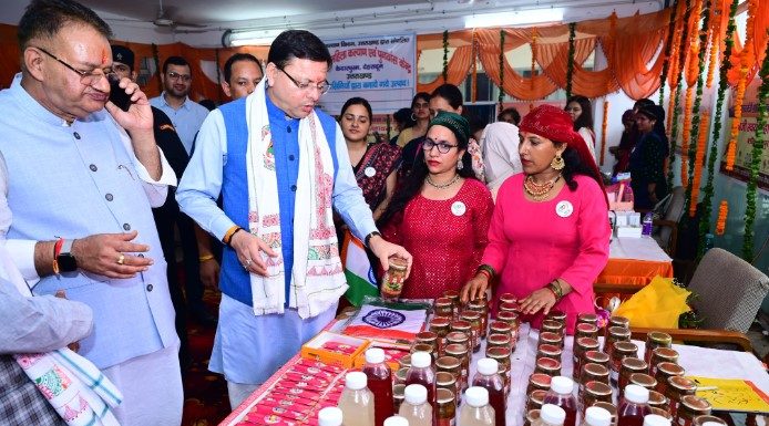 सरकार ने महिलाओं को अपने उत्पाद बेचने के लिए उपलब्ध कराया मंच – सीएम धामी