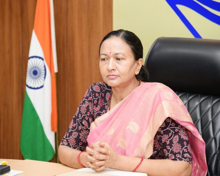 *सीएस राधा रतूड़ी द्वारा उत्तर प्रदेश राज्य के उत्तराखण्ड की