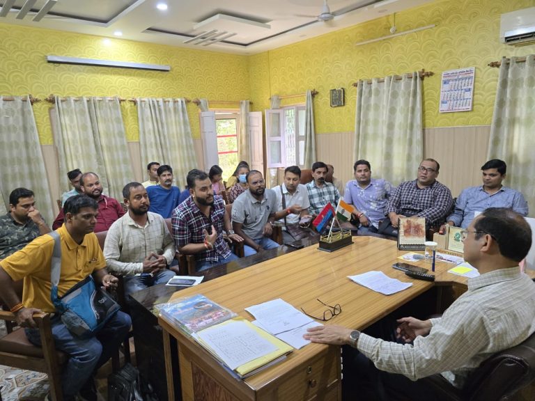 हल्द्वानी : पत्रकारों पर अनावश्यक उत्पीड़ित के खिलाफ पत्रकार हुए