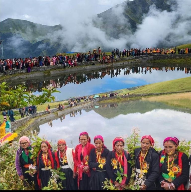 37वे रूपकुण्ड महोत्सव का भव्य आयोजन, पारंपरिक लोकगीतों और लोकनृत्य