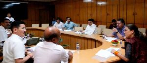 खाद्य मंत्री रेखा आर्या ने आज विधान सभा स्थित सभागार