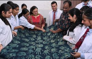 छात्र-छात्राओं ने सीखी प्राचीन राजस्थानी वस्त्र कला - my uttarakhand