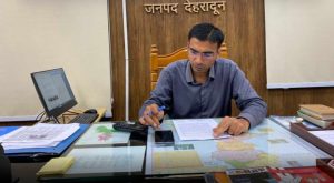 जिलाधिकारी ने दी सफाई कम्पनियों को,लगातार 3 नोटिस प्राप्त होने