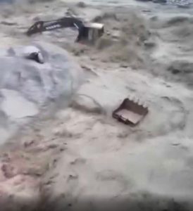 टिहरी :-बूढ़ाकेदार क्षेत्र में भारी बारिश का कहर,धर्मगंगा ने दिखाया