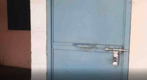 दून अस्पताल की इमरजेंसी के पीछे शाैचालय में मिली नवजात,