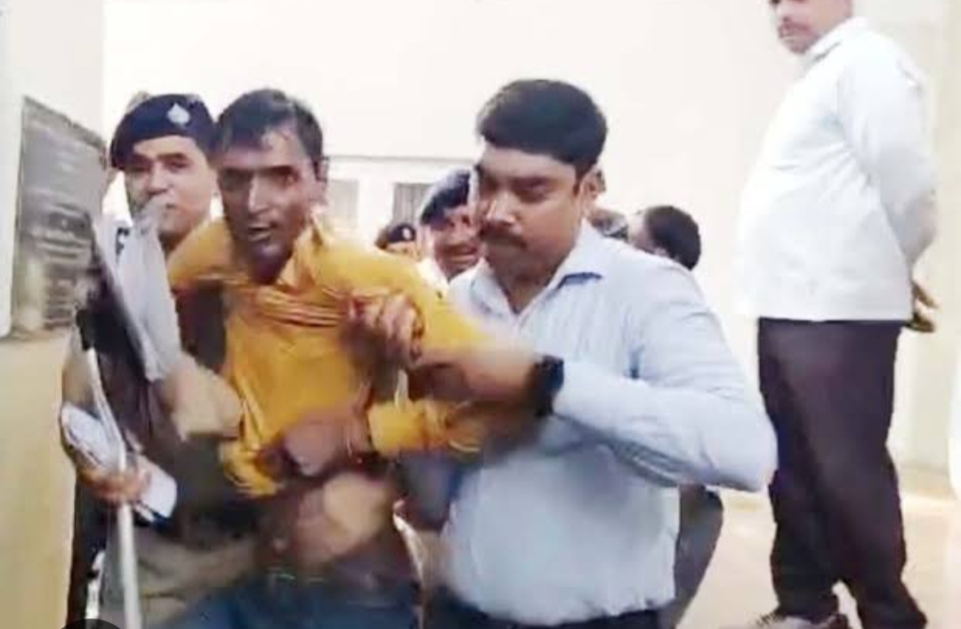 ब्रेकिंग : हल्द्वानी पहुंचे डीजीपी अभिनव कुमार के जन संवाद