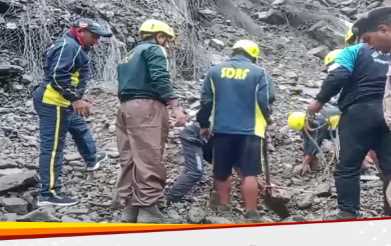 Landslide wreaks havoc in Rudraprayag, 5 killed in landslide on Kedarnath road