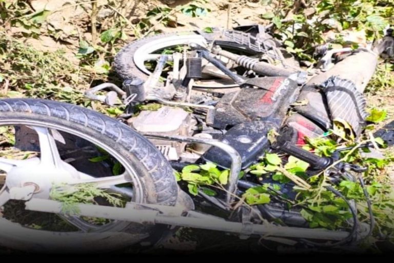 श्रीनगर गढ़वाल: केदारनाथ दर्शन से लौट रहे बाईक सवार पतिपत्नी