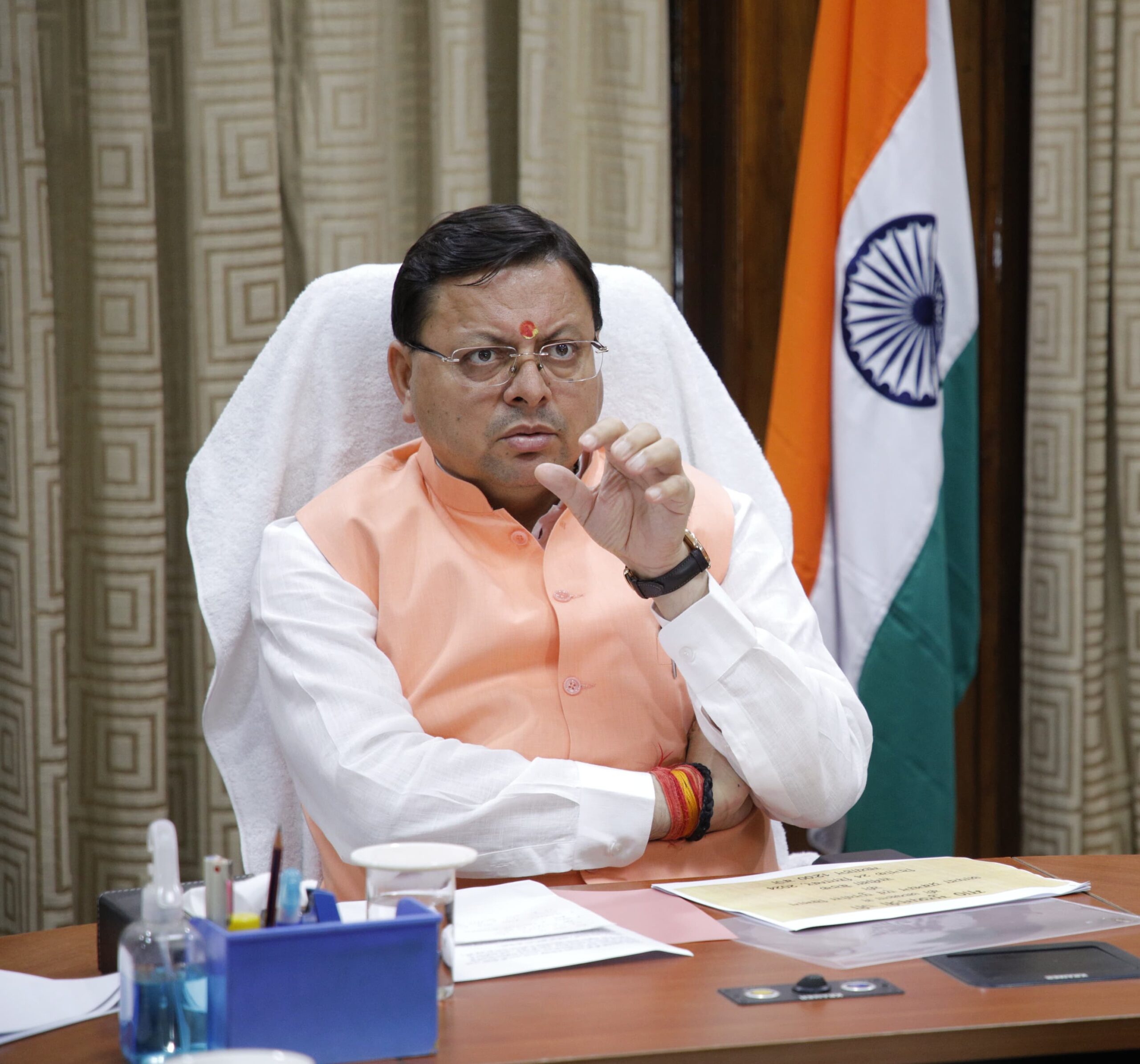 सड़कें 15 अक्टूबर तक गड्ढ़ा मुक्त की जाएं-सीएम - my