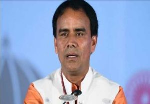 उत्तराखंड के स्वास्थ्य मंत्री की डॉक्टरों को नसीहत, 'बाहर की