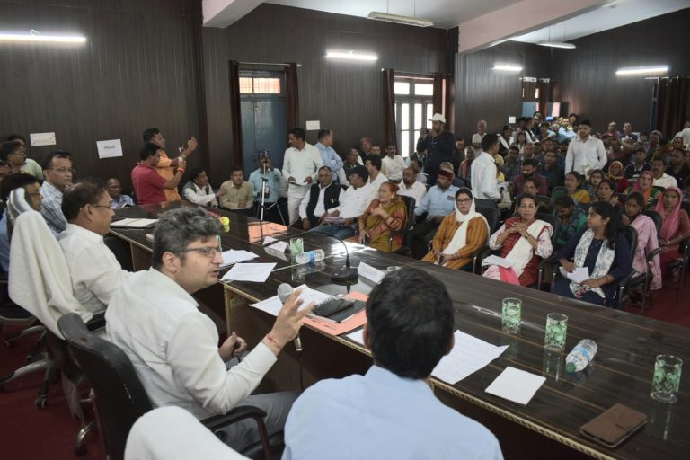 *चमोली जिले के पोखरी में डीएम जनता दरवार में 85