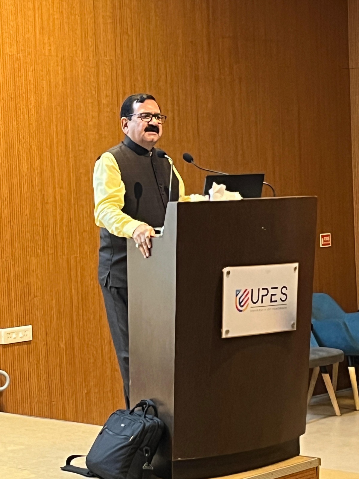 बॉलीवुड के उम्मीदवारों को यूपीईएस में रागों पर ज्ञानवर्धक चर्चा