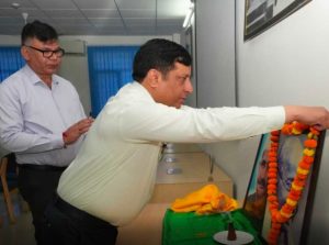 महानिदेशक सूचना बंशीधर तिवारी ने राष्ट्रपिता महात्मा गांधी एवं पूर्व