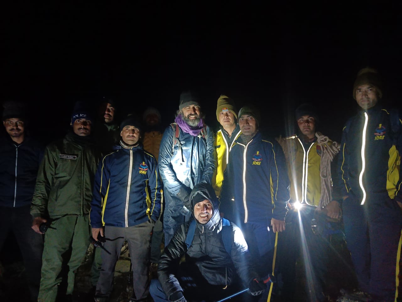 श्री बद्रीनाथ में नीलकंठ ट्रैक पर फंसे 4 विदेशी पर्यटकों