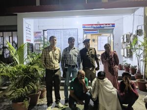 होटल की आड़ में वेबसाइट के माध्यम से चल रहा