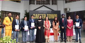 400 से अधिक छात्रों को भविष्य के करियर के बारे