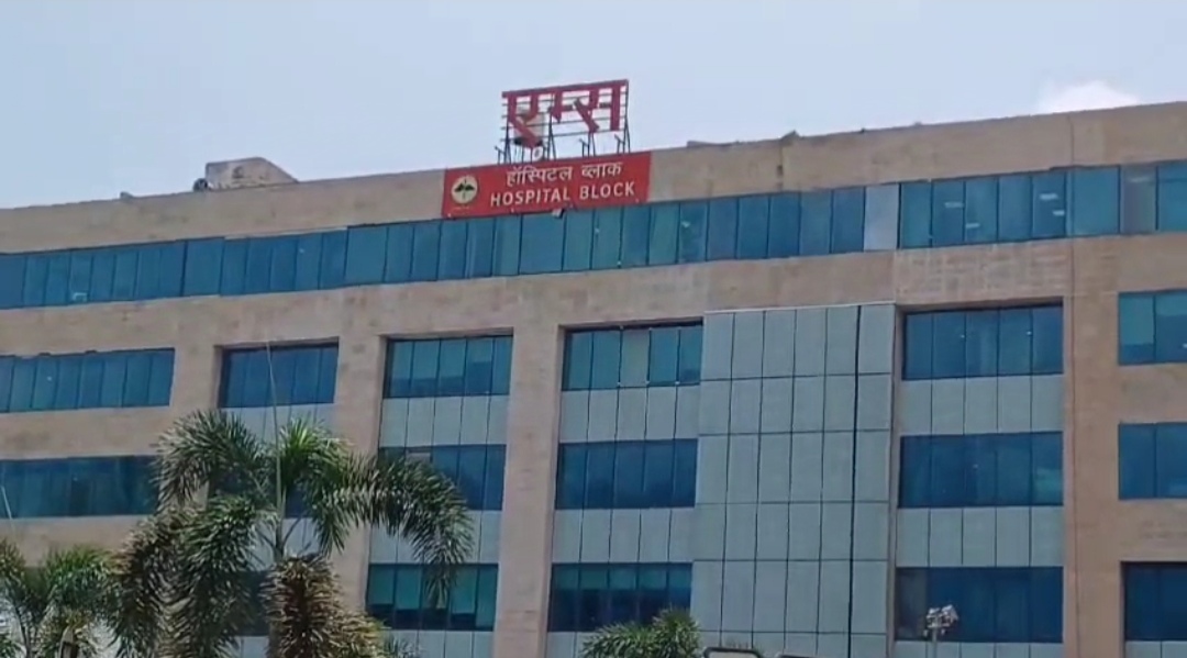 एम्स ऋषिकेश में सर्वर ठप! दो दिन से सैकड़ों मरीज