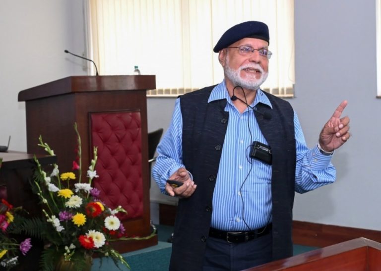 ग्राफिक एरा में डीएसटी साइंस कैम्प शुरू मूल सिद्धांतो को