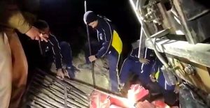 *जनपद-उत्तरकाशी-ब्रह्मखाल के पास खाई में गिरा वाहन, एसडीआरएफ ने किया