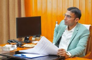 *बहुत हुआ नोटिस का खेल, डीएम ने कर दी सीधी