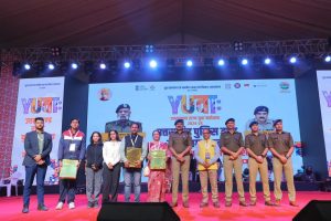 युवा महोत्सव में 'गुलाबी शरारा' पर थिरके दूनवासी - my