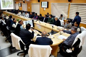 *लोनिवि मंत्री ने स्मार्ट सिटी के अधिकारियों को सड़कों के