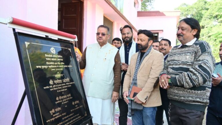 कैबिनेट मंत्री गणेश जोशी ने कन्या गुरुकुल महाविद्यालय के आचार्य रामदेव सभागार का किया उद्घाटन