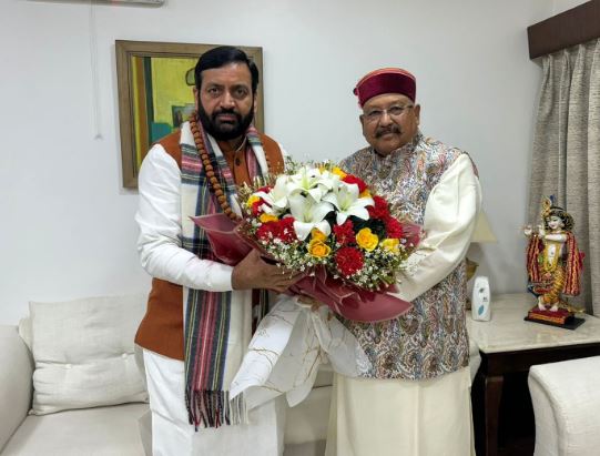 महाराज ने हरियाणा के मुख्यमंत्री से की शिष्टाचार भेंट