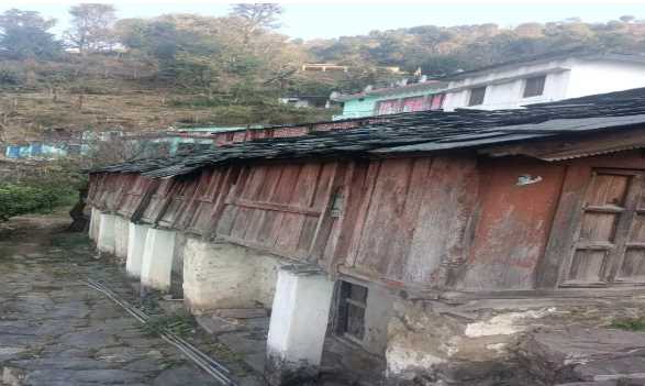 Lakhwad Dam Project poses a threat to this village of Uttarakhand, houses develop cracks; ground trembles like an earthquake