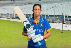 उत्तराखंड की क्रिकेटर ने रचा इतिहास, दोहरा शतक लगाकर विश्व