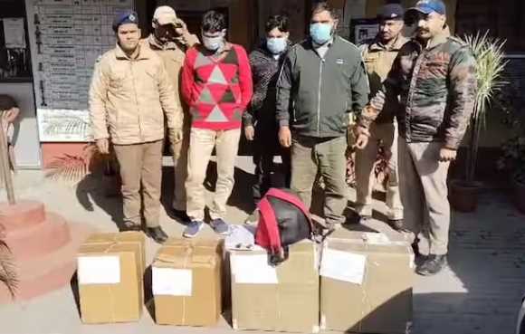 उत्तराखंड में दवा कंपनियों पर छापेमारी, नशीली दवाइयों का बड़ा Raids on pharmaceutical companies in Uttarakhand, huge stock of drugs recovered