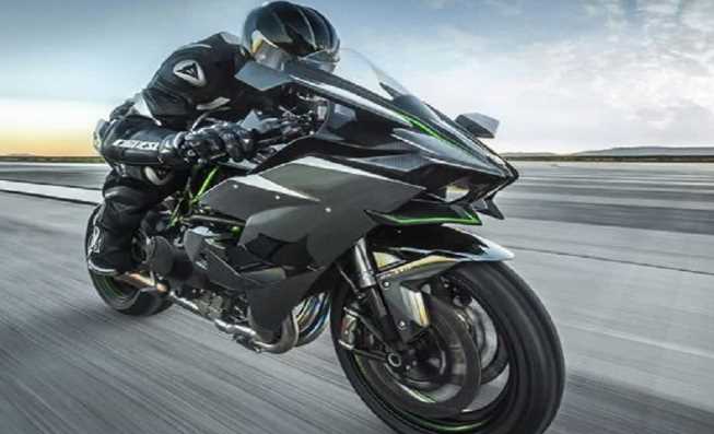 उत्तराखंड में भीषण सड़क हादसा, दो बाइकों की आमने-सामने से