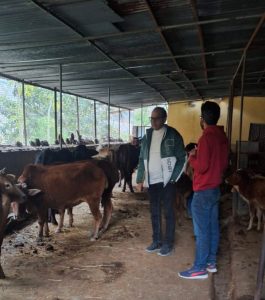 टिहरी के पशु मुख्य चिकित्सा अधिकारी ने किया अरण्यक जन