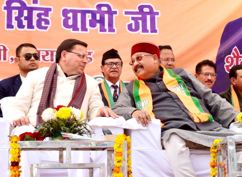 *महाराज के एक्शन के बाद पौड़ी अस्पताल में हुई विशेषज्ञ