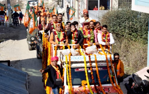 प्रभारी मंत्री सहित भाजपा प्रदेश अध्यक्ष ने निकाय चुनाव में प्रभारी मंत्री सहित भाजपा प्रदेश अध्यक्ष ने निकाय चुनाव में झौंकी ताकत