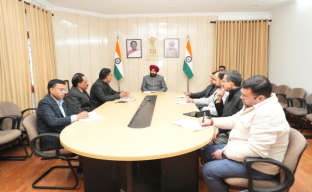 राजभवन में ‘वन यूनिवर्सिटी – वन रिसर्च’ पर चल रहे राजभवन में ‘वन यूनिवर्सिटी – वन रिसर्च’ पर चल रहे शोध का दिया ब्यौरा