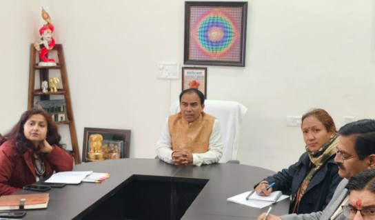 लम्बे समय से गैरहाजिर शिक्षकों पर होगी कार्रवाई- डॉ. धन लम्बे समय से गैरहाजिर शिक्षकों पर होगी कार्रवाई- डॉ. धन सिंह रावत