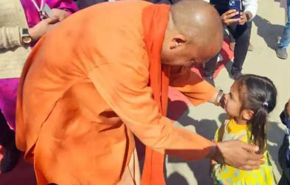 CM Yogi reached Uttarakhand and refreshed his childhood memories, went to the school where he learnt A, B, C...