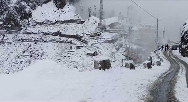 Uttarakhand Weather: उत्तराखंड में बदलेगा मौसम... अगले चार दिन बारिश-बर्फबारी Uttarakhand Weather: Weather will change in Uttarakhand... Rain and snowfall warning for the next four days, severe cold will occur