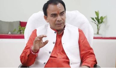 सूबे के कलस्टर विद्यालयों में मिलेगी आवासीय सुविधा- डॉ. धन सूबे के कलस्टर विद्यालयों में मिलेगी आवासीय सुविधा- डॉ. धन सिंह रावत