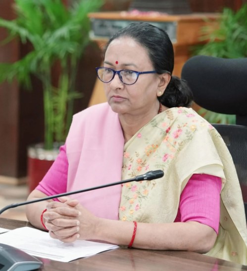 मुख्य सचिव श्रीमती राधा रतूड़ी ने ईएफसी में विभिन्न प्रस्तावों को दिया अनुमोदन