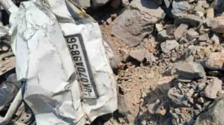 उत्तराखंड में भीषण सड़क हादसा! गहरी खाई में गिरी कार,