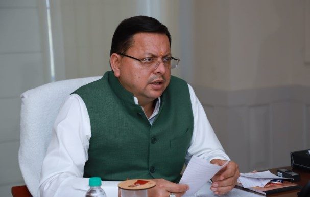 मुख्यमंत्री धामी ने वर्तमान सरकार के तीन साल पूरे होने पर दिल्ली से वर्चुअल बैठक कर अधिकारियों को दिए निर्देश