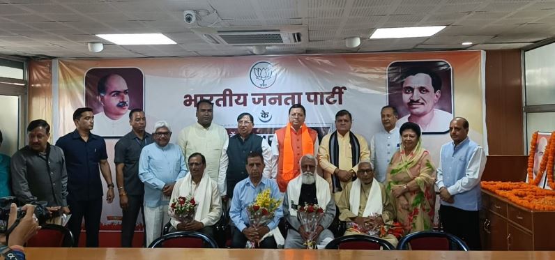 कुंठित विपक्ष के जातिवादी मंसूबे कामयाब नहीं होने दूंगा- धामी