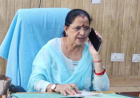 बंद कमरे में नाबालिगों के साथ हुई मारपीट व गालीगलौज, महिला आयोग ने दिखाये सख्त तेवर