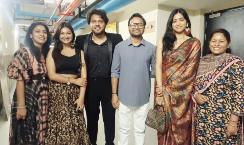 सामाजिक कुरीतियों पर प्रहार करती ‘खोली का गणेश‘