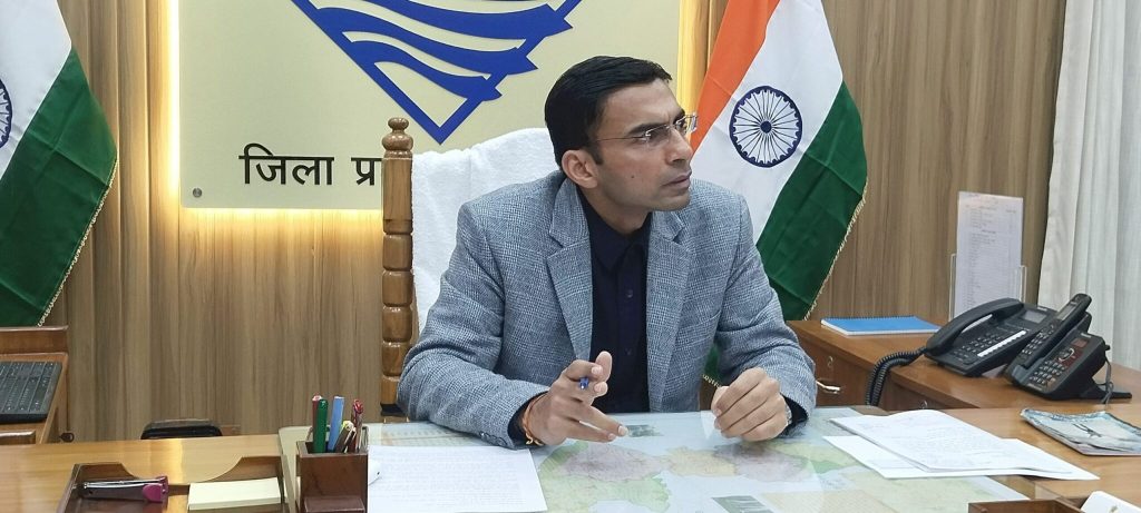सीएम के विकसित उत्तराखंड के संकल्प को साकार करते डीएम सविन