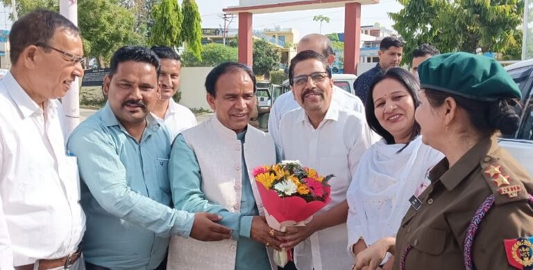 ‘स्कूल चलो अभियान’ के तहत मनाया गया ‘प्रवेशोत्सव’