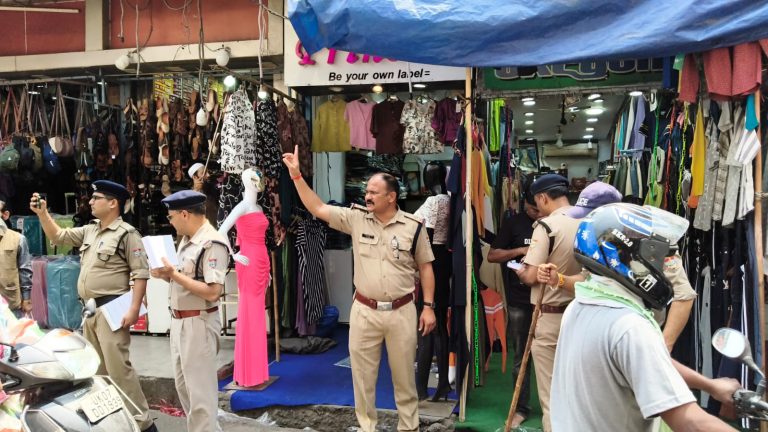 अतिक्रमण पर फिर चला दून पुलिस का डंडा - my