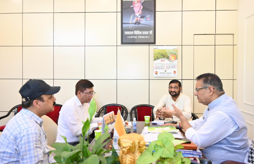 कर्णप्रयाग क्षेत्र की सड़क और पुल परियोजनाओं को मिलेगी गति: मंत्री गणेश जोशी